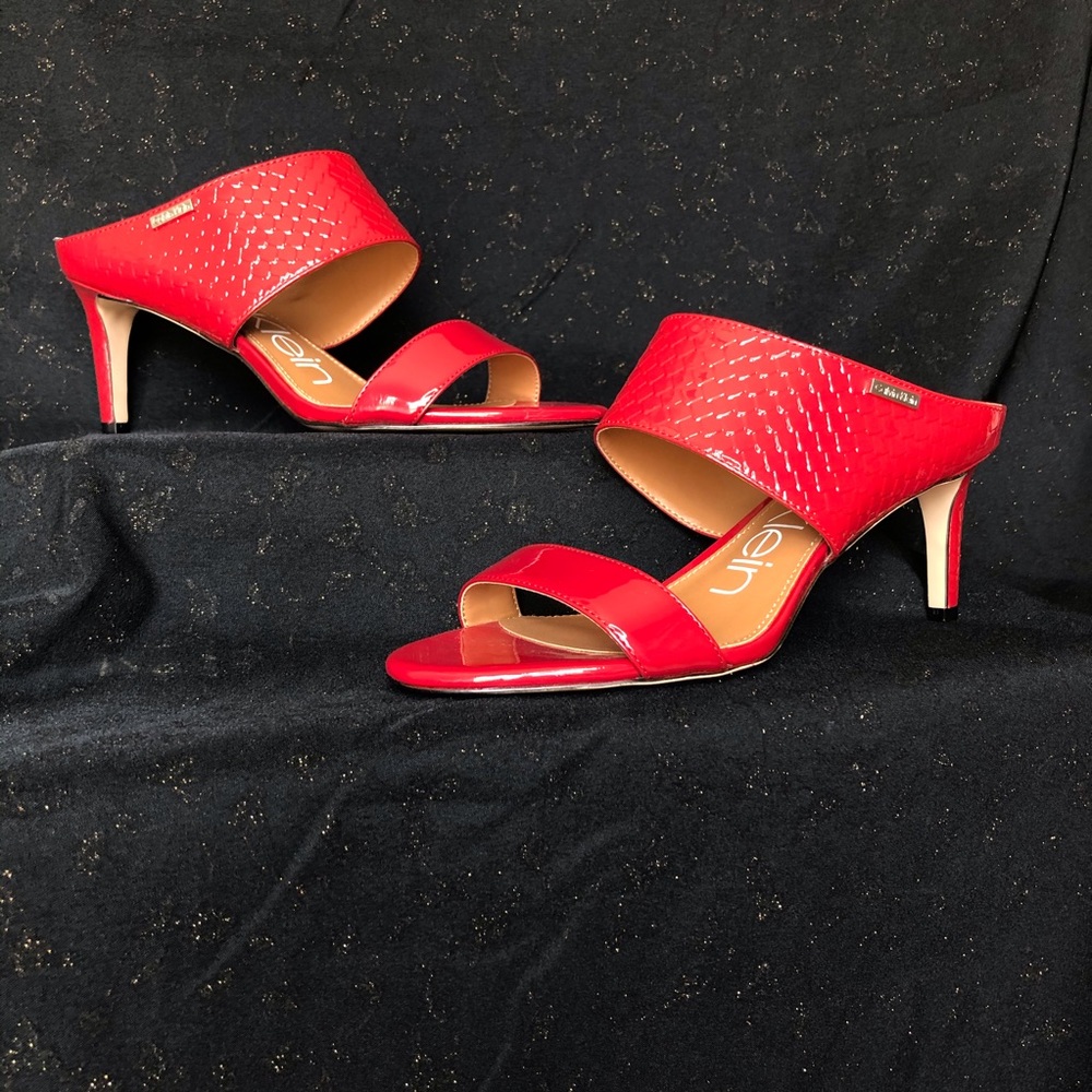 Calvin Klein red women’s Cecily dress heels